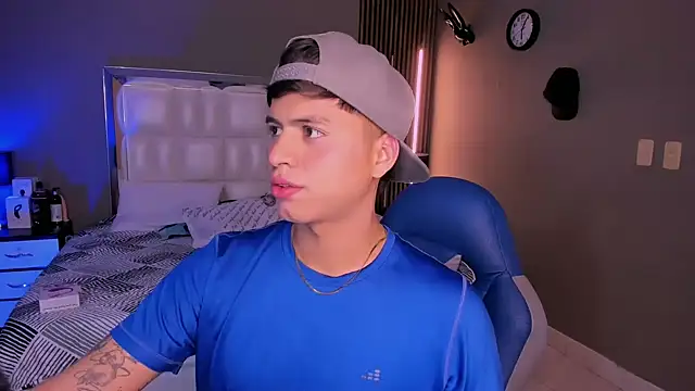 Snapshot of Niicky1_ chatting on March 10, 8:56 pm Niicky1  online show from March 10, 8:56 pm