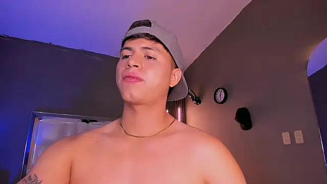 Snapshot of Niicky1_ chatting on March 11, 12:00 am Niicky1  online show from March 11, 12:00 am