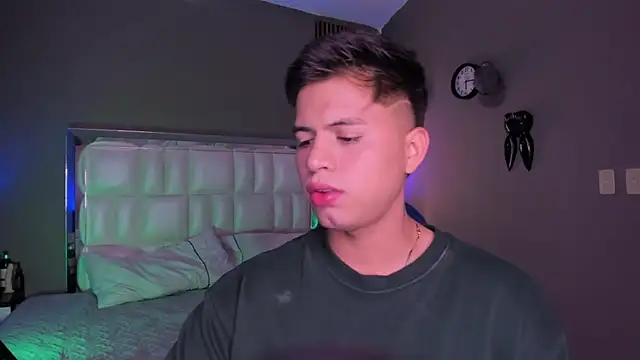 Snapshot of Niicky1_ chatting on September 13, 9:14 pm Niicky1  online show from September 13, 9:14 pm