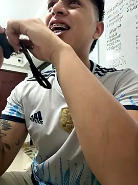 Snapshot of Niicky1_ chatting on September 26, 3:27 pm Niicky1  online show from September 26, 3:27 pm