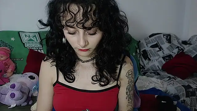 Snapshot of kitty22_ chatting on December 23, 3:01 pm kitty22 online show from December 23, 3:01 pm