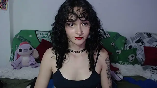 Snapshot of kitty22_ chatting on December 28, 3:15 pm kitty22 online show from December 28, 3:15 pm