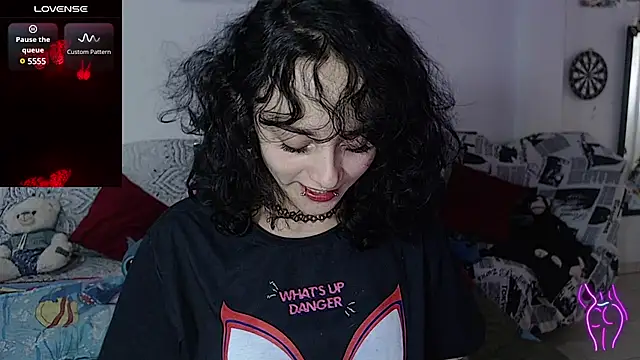 Snapshot of kitty22_ chatting on February 11, 3:18 pm kitty22 online show from February 11, 3:18 pm