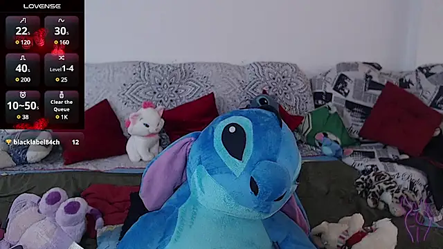 Snapshot of kitty22_ chatting on February 19, 2:01 pm kitty22 online show from February 19, 2:01 pm