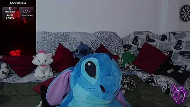 Snapshot of kitty22_ chatting on February 21, 2:16 pm kitty22 online show from February 21, 2:16 pm