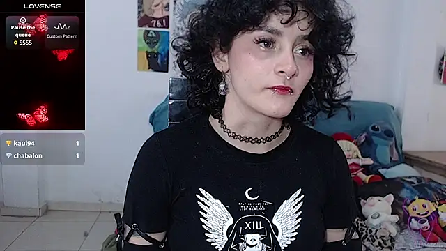 Snapshot of kitty22_ chatting on September 26, 2:43 pm kitty22 online show from September 26, 2:43 pm