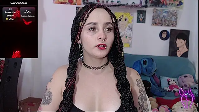 Snapshot of kitty22_ chatting on December 1, 3:17 pm kitty22 online show from December 1, 3:17 pm