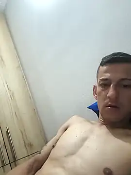 Snapshot of JoseHosther20@xh chatting on October 19, 6:58 am JoseHosther20xh online show from October 19, 6:58 am