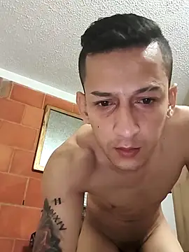 Snapshot of JoseHosther20@xh chatting on November 21, 4:11 am JoseHosther20xh online show from November 21, 4:11 am