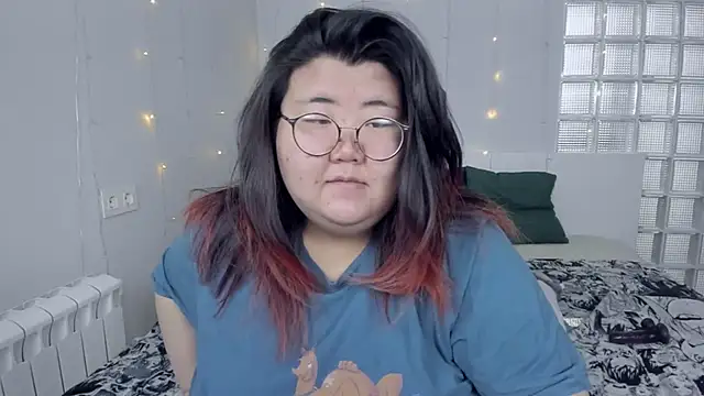 Nadine asian online show from December 8, 8:41 am