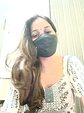 indianliza online show from January 19, 10:39 pm