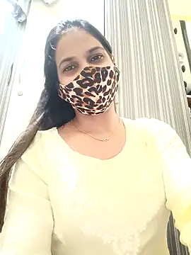 indianliza online show from February 22, 7:14 pm