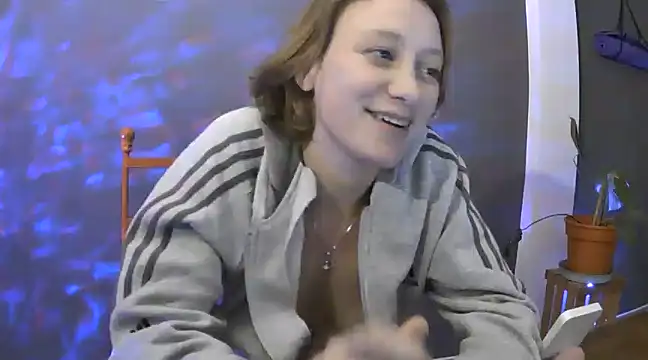 Snapshot of stupid_babybird chatting on March 10, 4:17 am stupid babybird online show from March 10, 4:17 am