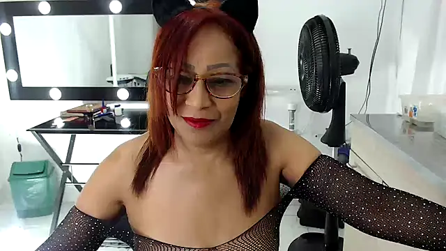 Snapshot of keyla-sensual chatting on October 21, 10:43 pm keyla-sensual online show from October 21, 10:43 pm
