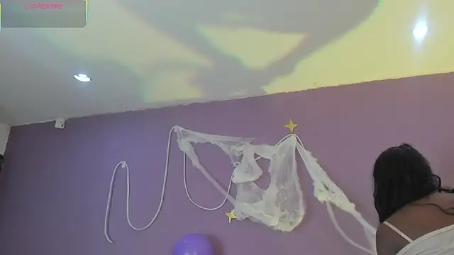 lanna bx online show from October 13, 7:03 pm