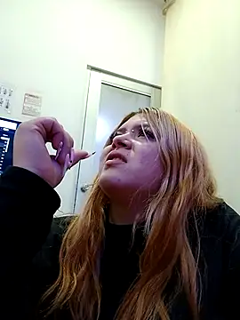 Snapshot of sara_winehouse1 chatting on December 9, 4:12 am sara winehouse1 online show from December 9, 4:12 am