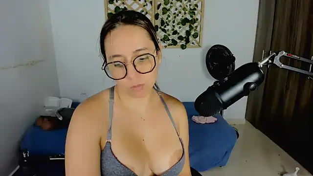 isa loves cum online show from September 17, 11:50 pm