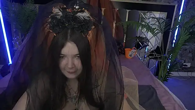 Snapshot of RosieMoons chatting on October 30, 8:09 pm RosieMoons online show from October 30, 8:09 pm