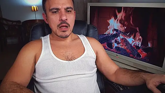 officeman7 online show from December 29, 5:44 pm