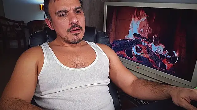 officeman7 online show from January 3, 6:03 pm