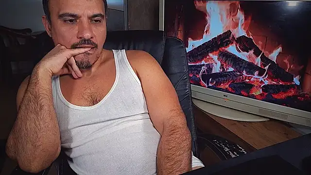 officeman7 online show from February 15, 8:22 pm