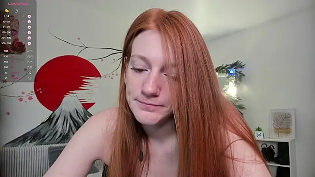 Snapshot of Aliceginger99 chatting on December 25, 2:35 am Aliceginger99 online show from December 25, 2:35 am