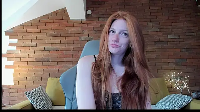 Snapshot of Aliceginger99 chatting on September 14, 5:06 am Aliceginger99 online show from September 14, 5:06 am