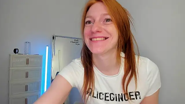 Aliceginger99 online show from March 23, 6:28 am