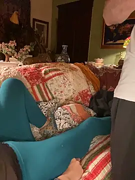 sexyasscougar online show from April 11, 7:45 am