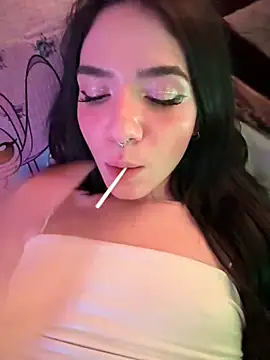 Snapshot of ShannonShanny chatting on February 3, 9:18 pm ShannonShanny online show from February 3, 9:18 pm