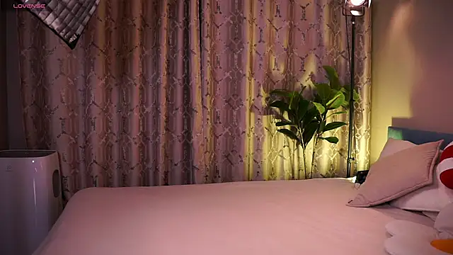 askaudrey  online show from January 23, 1:45 pm