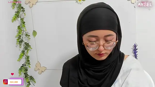 Snapshot of aysel_elid chatting on March 19, 11:25 pm aysel elid online show from March 19, 11:25 pm