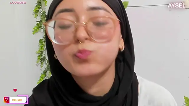 Snapshot of aysel_elid chatting on March 20, 2:29 am aysel elid online show from March 20, 2:29 am