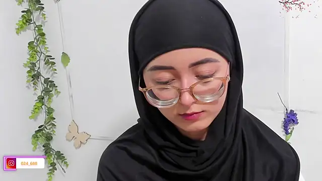 Snapshot of aysel_elid chatting on September 28, 10:26 pm aysel elid online show from September 28, 10:26 pm