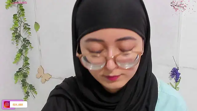 Snapshot of aysel_elid chatting on October 7, 11:13 pm aysel elid online show from October 7, 11:13 pm