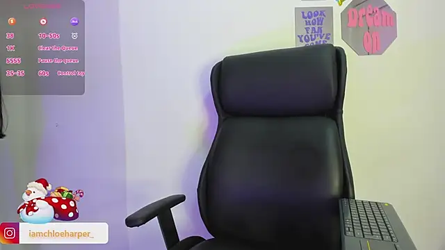Snapshot of ChloeHarper_ chatting on December 23, 1:45 pm ChloeHarper online show from December 23, 1:45 pm