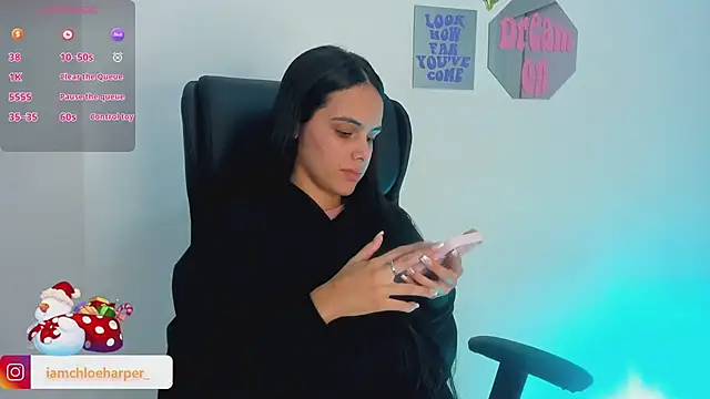 Snapshot of ChloeHarper_ chatting on December 29, 4:51 pm ChloeHarper online show from December 29, 4:51 pm