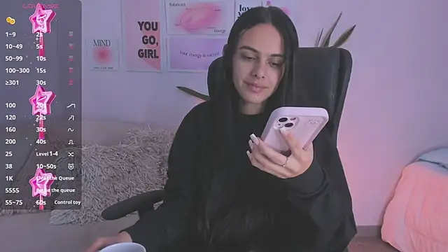 Snapshot of ChloeHarper_ chatting on January 7, 12:20 pm ChloeHarper online show from January 7, 12:20 pm