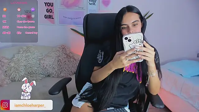 Snapshot of ChloeHarper_ chatting on January 24, 6:46 pm ChloeHarper online show from January 24, 6:46 pm