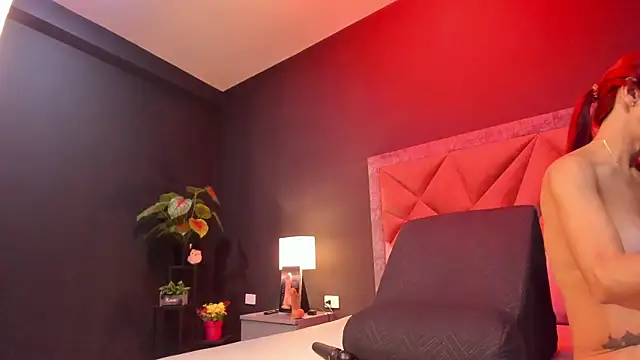 mia milff online show from October 22, 7:02 pm