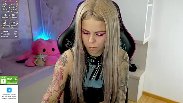 Snapshot of Latex_Kitty chatting on March 21, 8:29 pm Latex Kitty online show from March 21, 8:29 pm