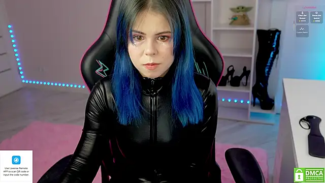 Snapshot of Latex_Kitty chatting on September 12, 10:26 am Latex Kitty online show from September 12, 10:26 am