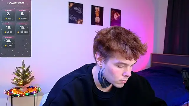 DENIS HERE online show from December 21, 2:57 pm