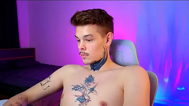 DENIS HERE online show from February 16, 11:12 pm