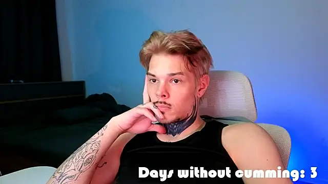 DENIS HERE online show from April 21, 8:55 pm