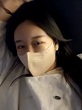 Snapshot of yuunalee chatting on October 29, 9:05 pm yuunalee online show from October 29, 9:05 pm