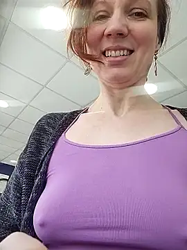 Exhibitionsplit online show from March 14, 11:56 am