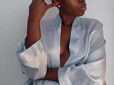 Snapshot of black___ghodess chatting on November 17, 5:35 am black ghodess online show from November 17, 5:35 am