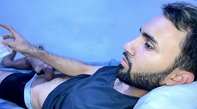 Snapshot of Dar_milk chatting on January 24, 7:51 am Dar milk online show from January 24, 7:51 am