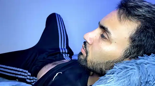 Snapshot of Dar_milk chatting on February 7, 5:41 am Dar milk online show from February 7, 5:41 am